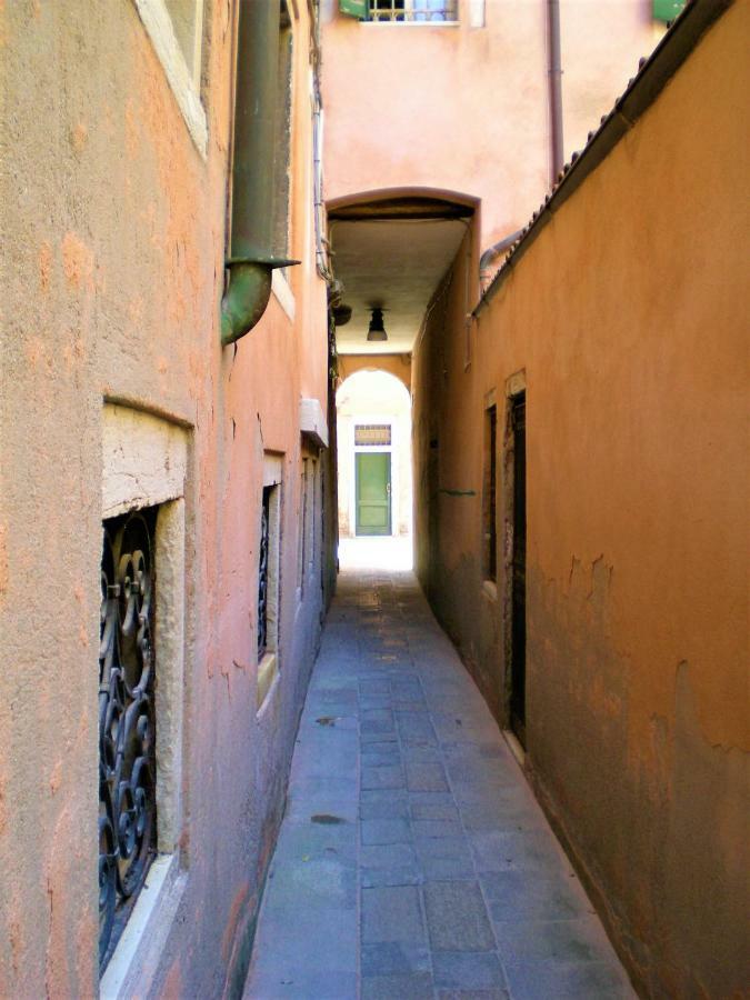 A Venetian